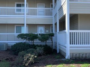 650 Cedar Point Blvd APT C14, Swansboro, NC 28584