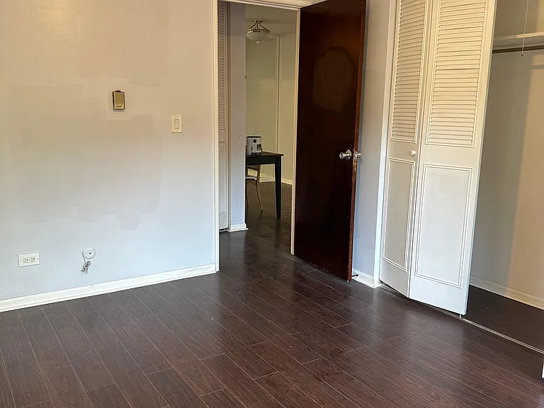 3825-508 N Pine Grove Ave — Photo 12