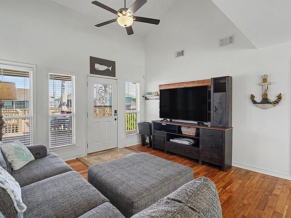 5th image of 1016 Redfish St