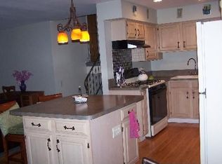 103 Oakwood Ln, Bartlett, IL 60103