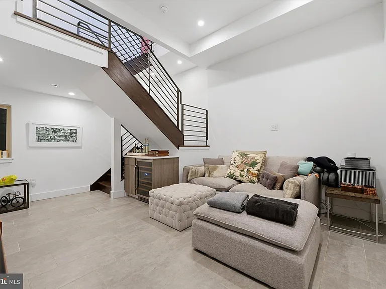 1341 S Garnet St — Photo 31