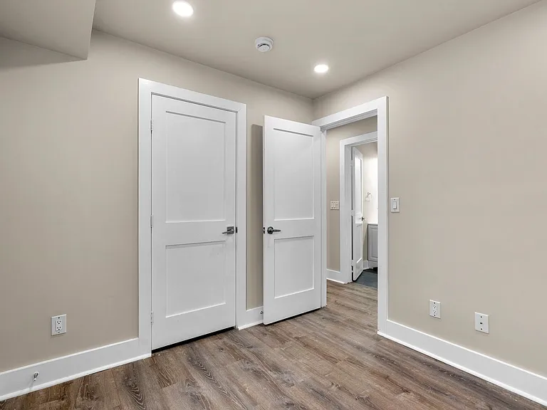 3150 Buena Vista Ter SE — Photo 17