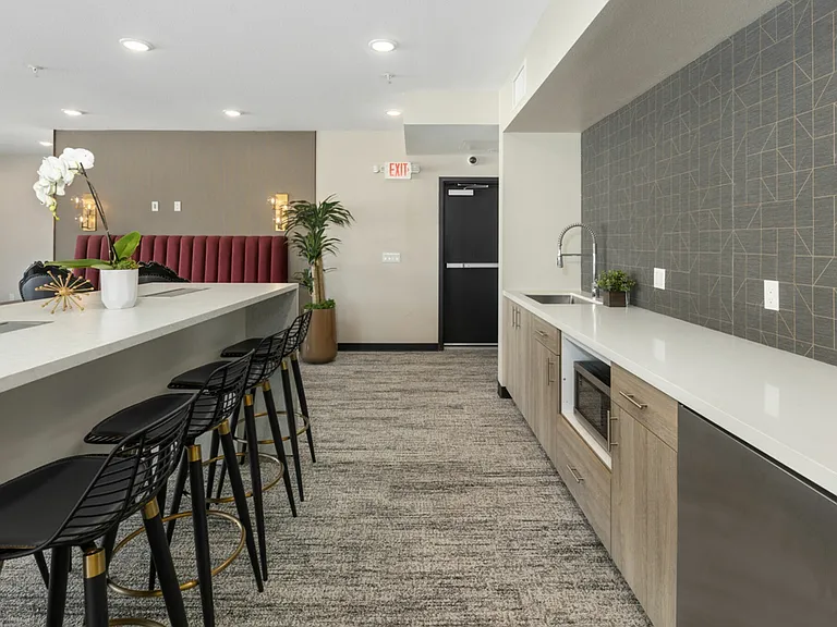 Stateside Student Housing — Photo 18
