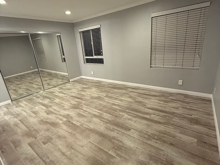 340 N Kenwood St #301 — Photo 6