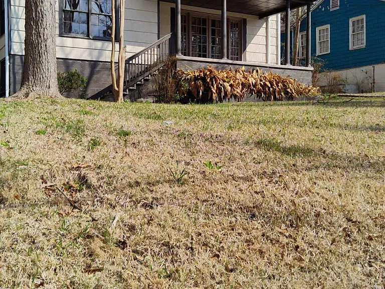 7421 Queenstown Ave — Photo 1