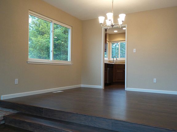 5th image of 3411 Grasswood Dr