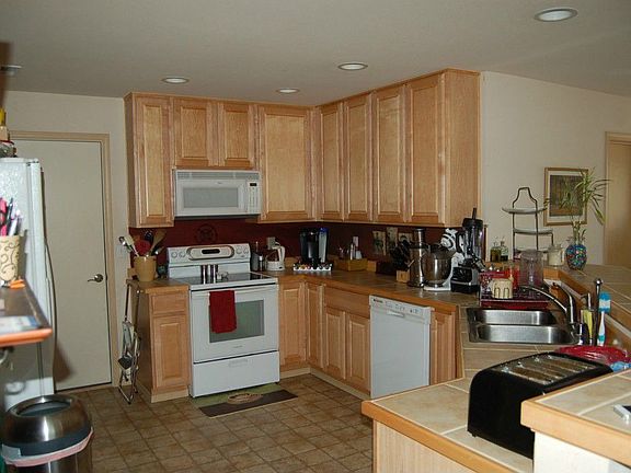 3rd image of 4115 S 332nd Pl