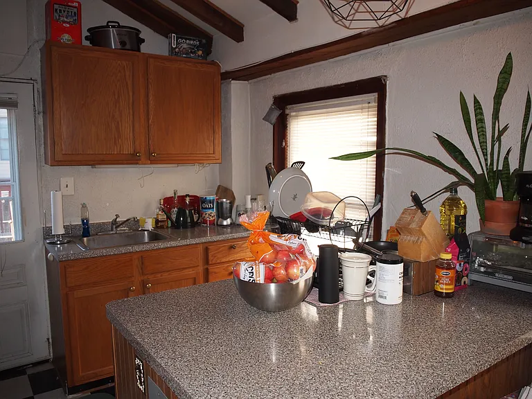 1625 Wallace St #3R — Photo 14
