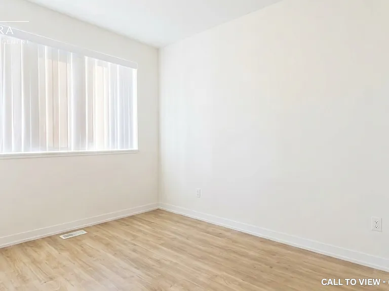 2300 Saint Clair Ave W #306 — Photo 6