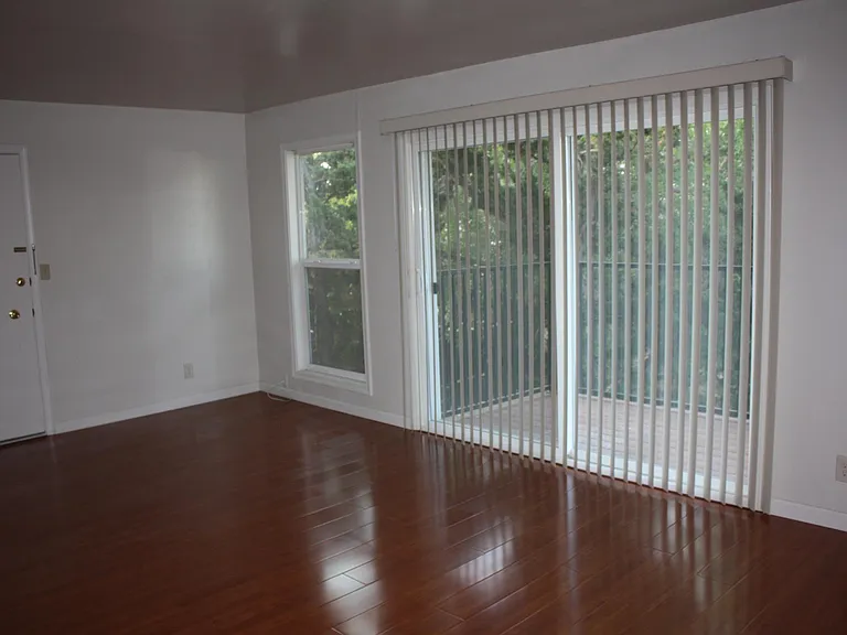 10242 Beardon Dr #3 — Photo 1