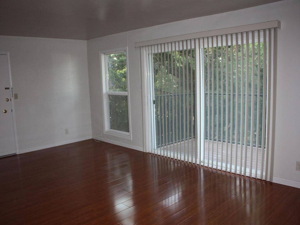 1st image of 10242 Beardon Dr APT 3