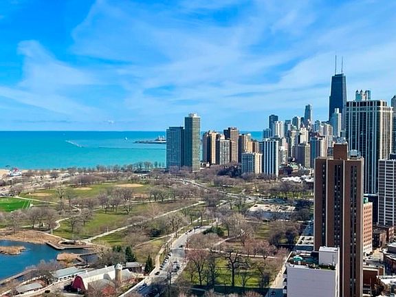 5th image of 2020 N Lincoln Park W APT 35J