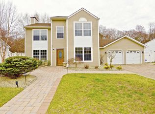 47 Sherrybrooke Dr, Howell, NJ 07731
