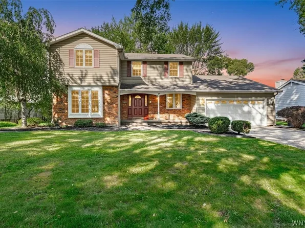 94 Garden Pkwy, Grand Island, NY 14072