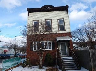 854 4th Ave, Troy, NY 12182
