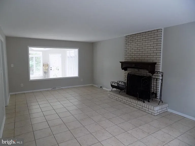 313 Glenville Rd — Photo 10