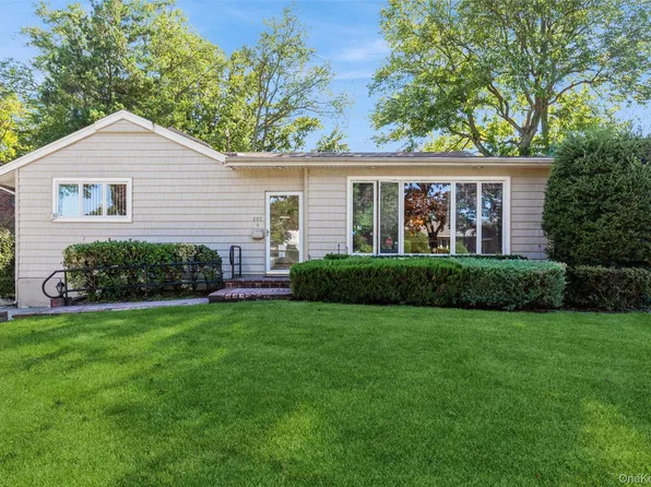 602 Garden Lane, East Meadow, NY 11554