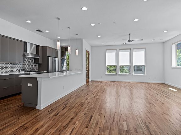 4th image of 5734 Oram St Unit 104