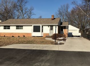1307 N Grand View Rd, Appleton, WI 54911