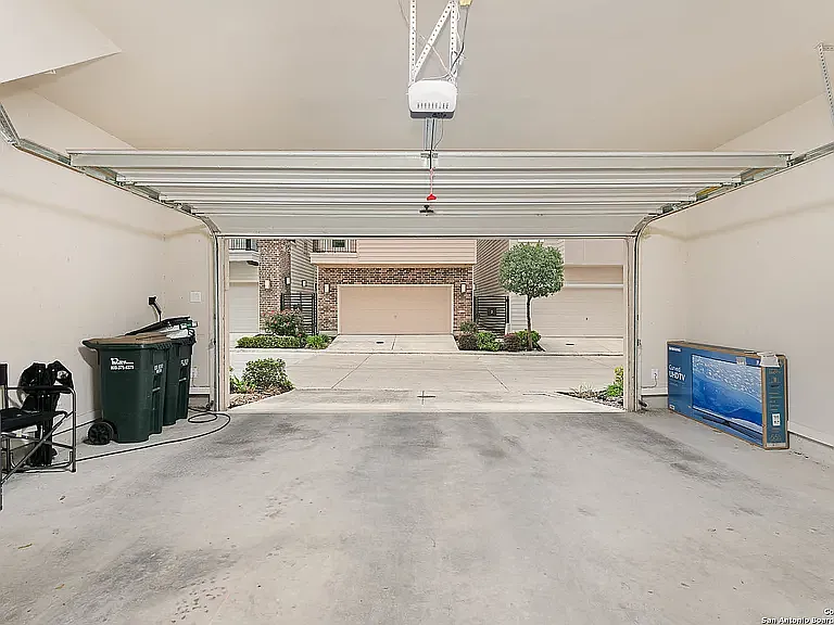 3831 Harry Wurzbach Rd #21 — Photo 5