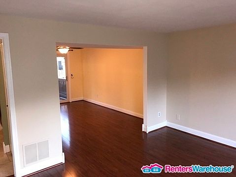 3rd image of 5329 King Arthur Cir