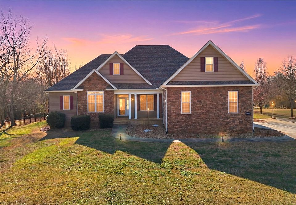 1st image of 516 Serria Way