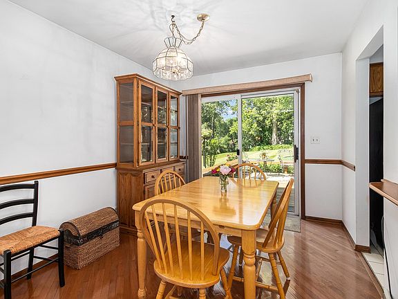 5th image of 29W254 Bolles Ave