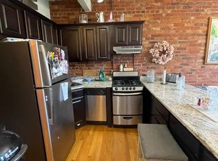 223 Park Dr APT 32, Boston, MA 02215