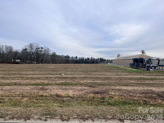 4th image of 99999 McMurray Rd