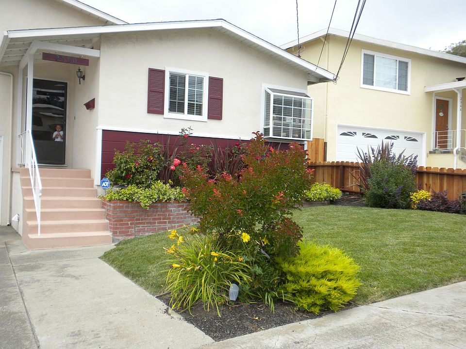 2nd image of 2560 Jacobs St