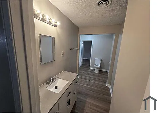 3906 Hammett Dr — Photo 7