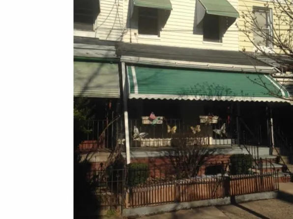 811 N Holly St, Philadelphia, PA 19104