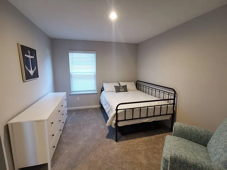 20 Roycroft Pl — Photo 8