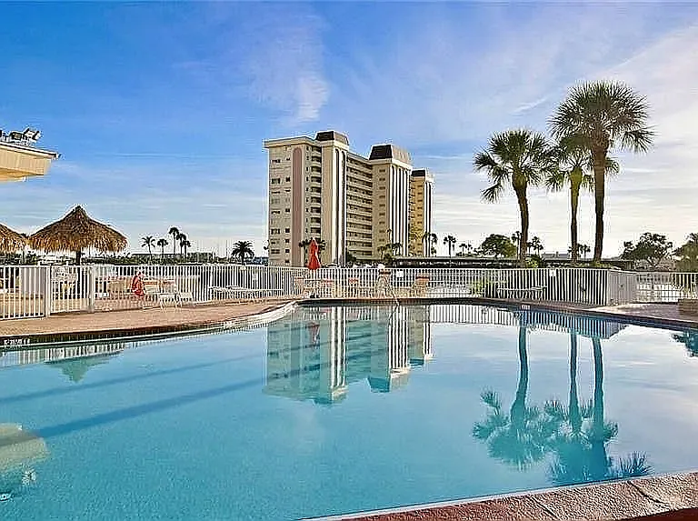 4750 Cove Cir #503 — Photo 38