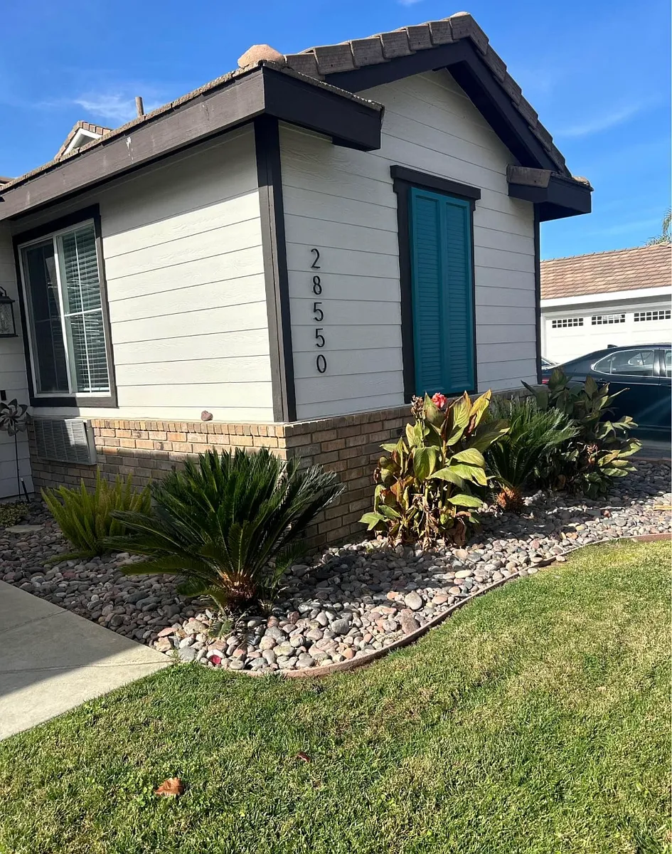 Building Photo - Chaparral View Dr