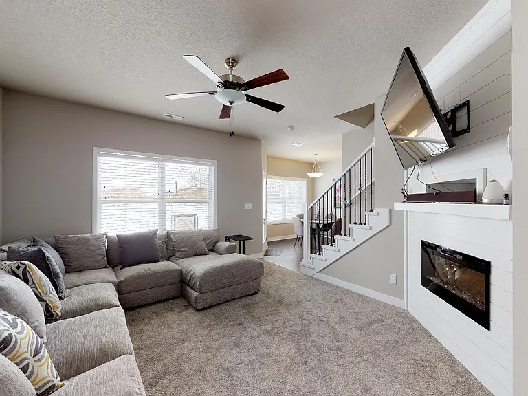 2866 NW Penny Ln — Photo 3