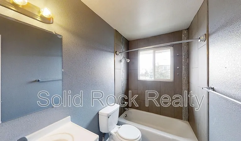 333 Bonnie Ct #4 — Photo 7