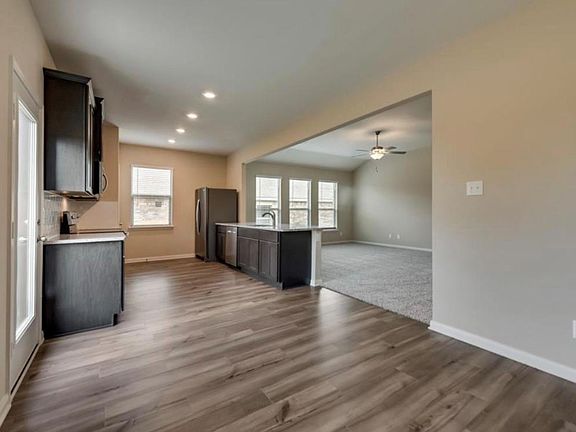 2nd image of 1894 Sandalwood Way