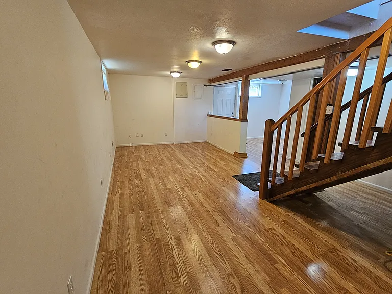 1120 W 10th St — Photo 29