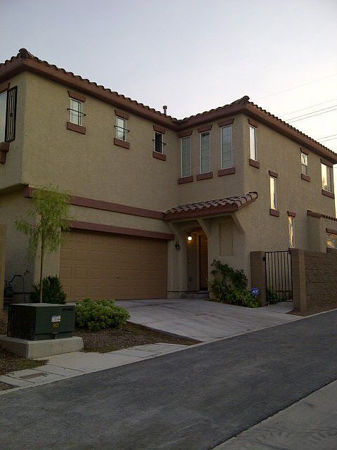 1st image of 10687 Allegrini Dr