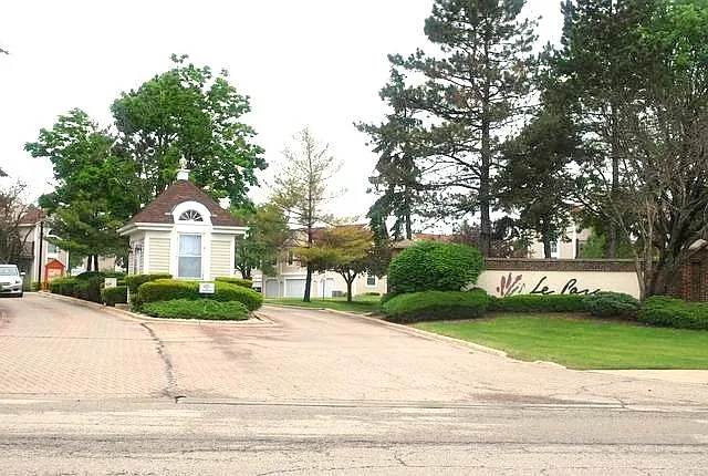 Secure community entrance