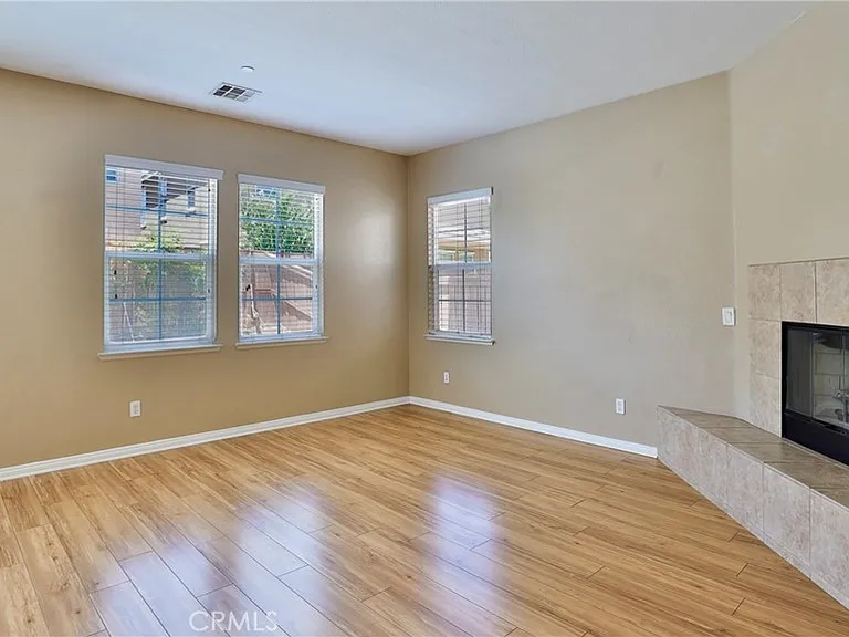 1765 Yvonne Ct — Photo 9