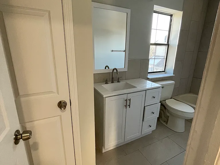 1909 Woodbridge Commons Way — Photo 10