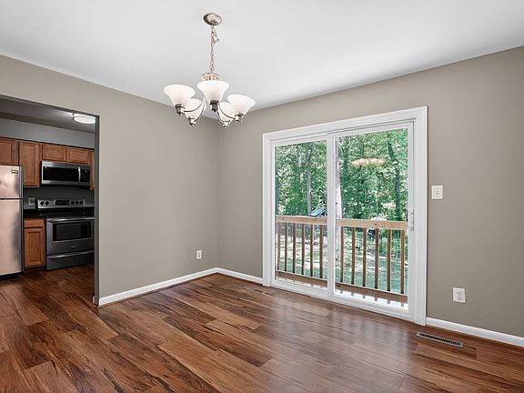 2nd image of 46483 Rosewood Dr