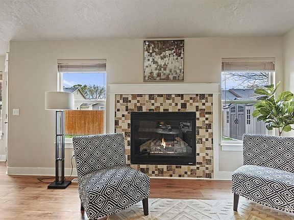 Living room with gas fireplace