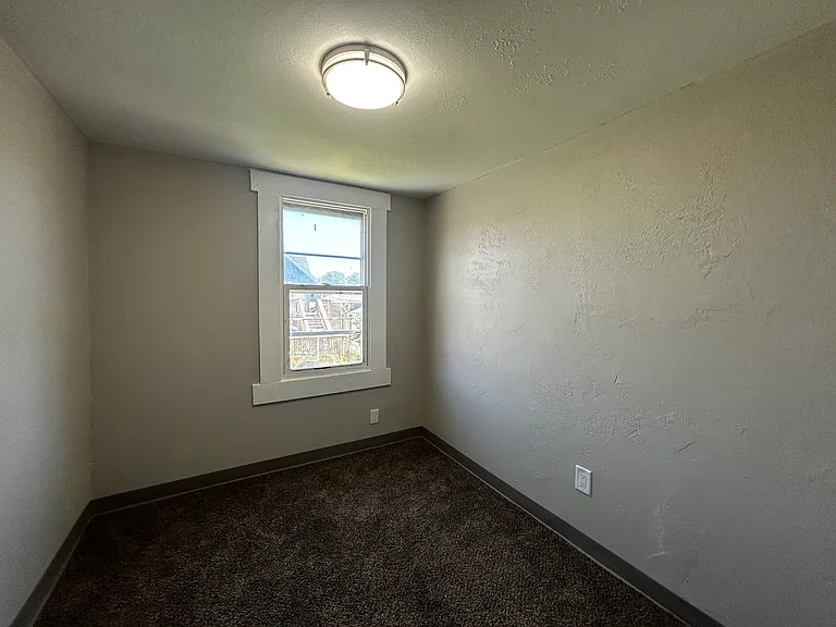 1130 Douglas Ave #3 — Photo 5