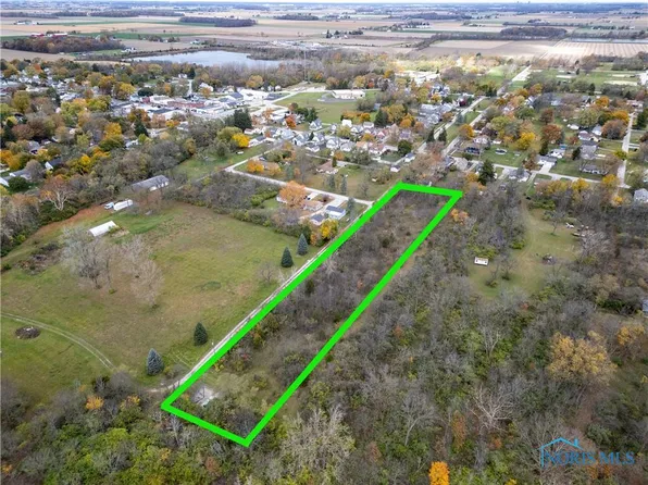 Quarry Ln, Luckey, OH 43443