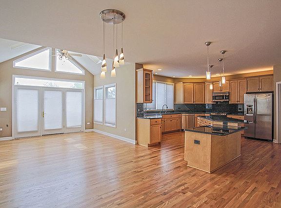4th image of 2815 Lobelia Cir