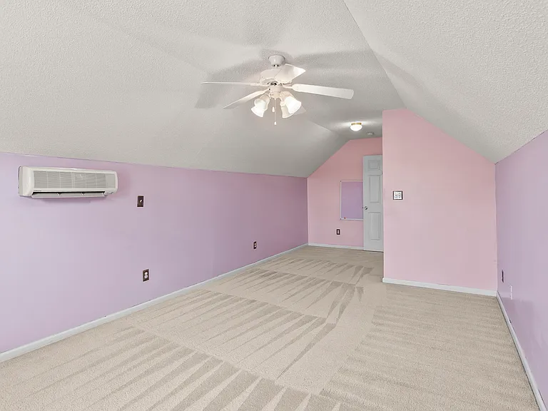 530 Sunpointe Dr — Photo 25
