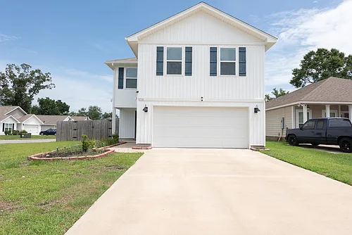 5720 Blackhorse Cir Photo 1